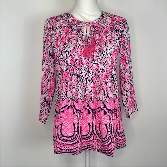 Lily Pulitzer Marilina High Tide Navy Citrus Kiss
Engineered Tunic Top. Size XXS - Picture 4 of 14